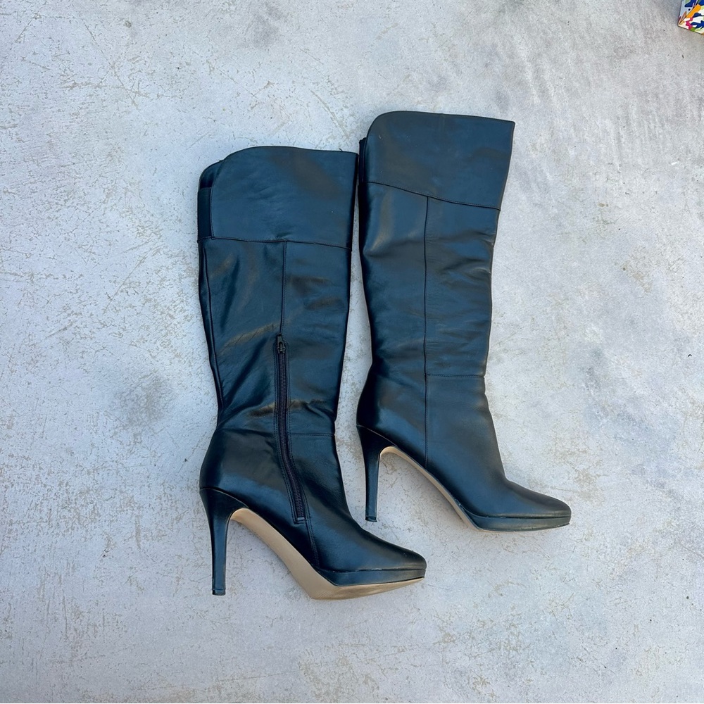 Audrey Brooke Black Leather a boots Sz 8 1/2 Comfortable 4in heel under the knee